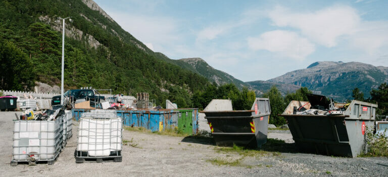 Stølsborden gjenbruksstasjon i Svelgen, Bremanger kommune